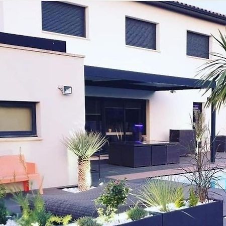 Maison De Vacances Contemporaine Avec Piscine Villa Vedene Exterior photo