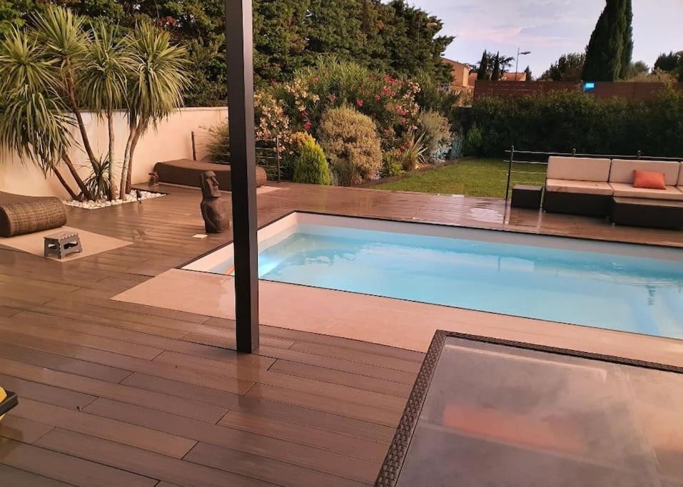 Maison De Vacances Contemporaine Avec Piscine Villa Vedene Exterior photo