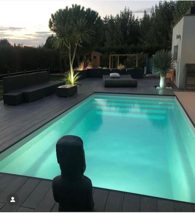 Maison De Vacances Contemporaine Avec Piscine Villa Vedene Exterior photo